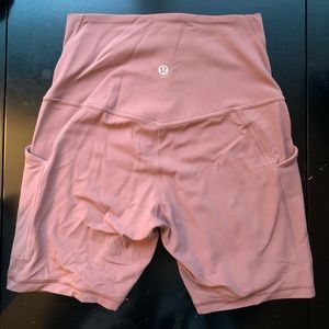 Lululemon Align w/pockets 6” Shorts